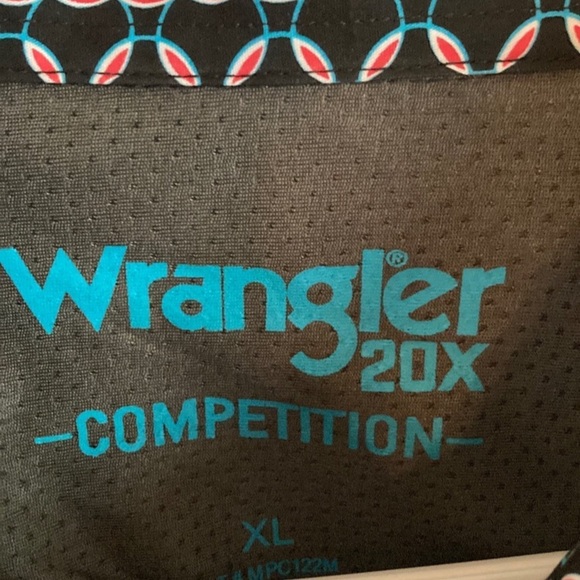 Wrangler 20x button down - Picture 3 of 3
